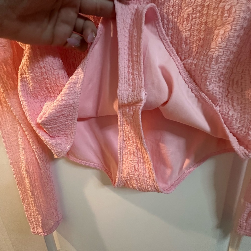 Francesca's Collections Light Pink Textured Long-Sleeve Bodysuit - Picture 3 of 5
